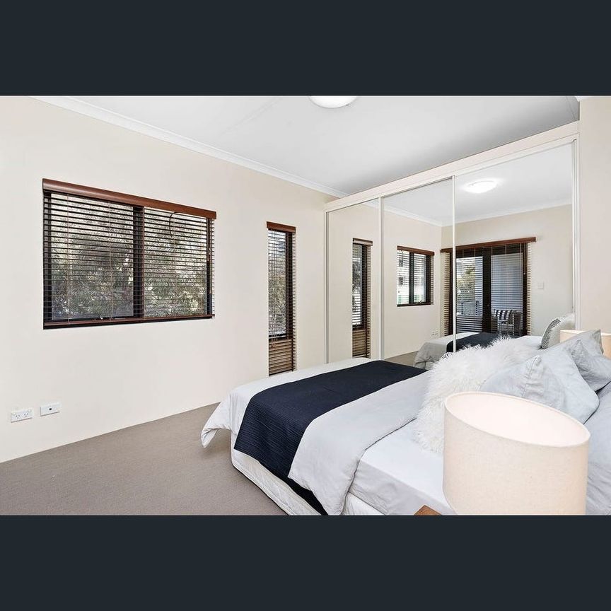 Location Location! - Photo 1