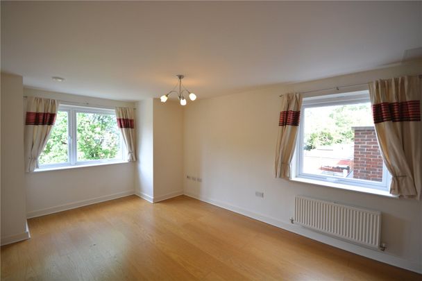Dalmeny Way, Epsom, Surrey, KT18 7DD - Photo 1