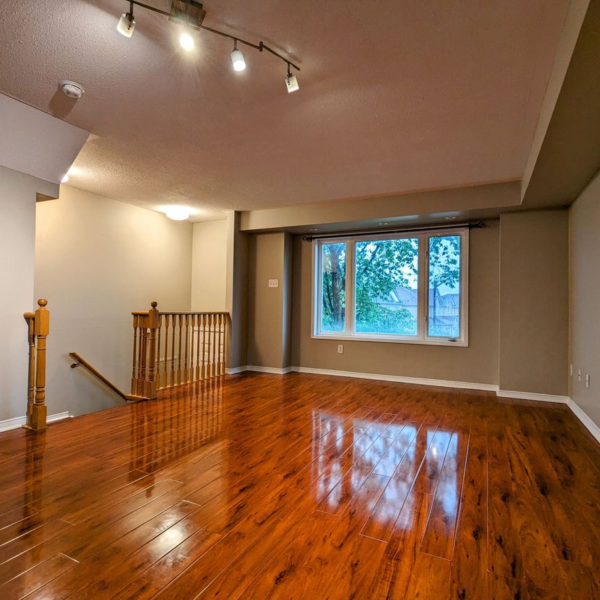 For Lease - 4861 Halfmoon Grove Unit# 19, Mississauga, Ontario - Photo 1