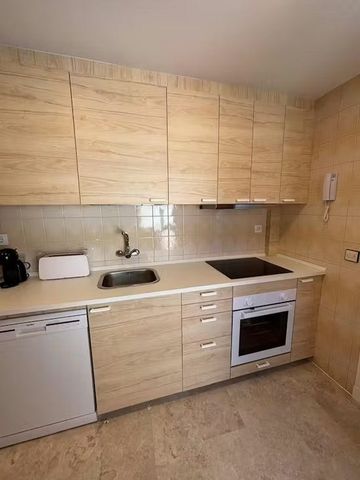 Calle de Santa Cruz de Marcenado, Madrid, Community of Madrid 28015 - Photo 4