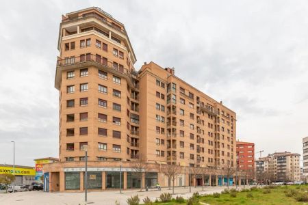 Alquiler de piso en Calle Valle de Aranguren, 4 - Photo 3