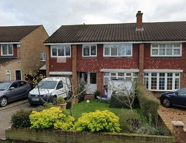 Pentland Rise, Bedford - Photo 1