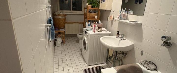 Untermiete 1-Zimmer Wohnung mit Balkon 13.12.2025 - 18.01.2026 - Photo 1