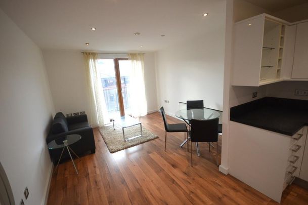 1 bedroom flat to rent - Photo 1