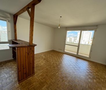 Location Appartement 1 pièce 35m² LYON 7ème - Photo 3