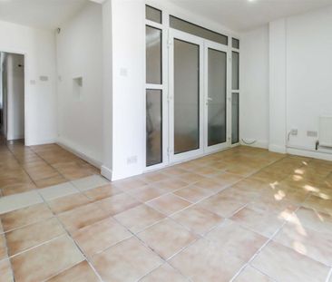 3 BED Terraced House To rent - Photo 2