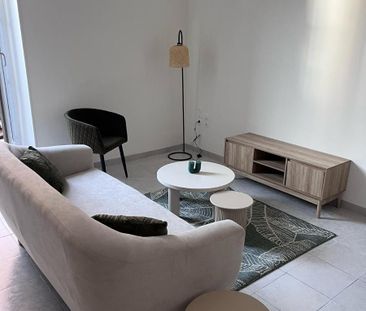 Location Appartement 3 pièces 72m² MENTON 06500 - Photo 3
