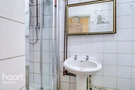 1 bedroom in a flat share to rent - Photo 4