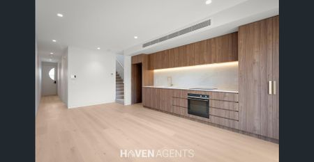 3 BEDROOM TOWNHOUSE IN RICHMOND SOUGHT OUT AREA ** HAVEN AGENTS - Photo 3