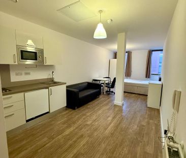 Studio to rent - Photo 2