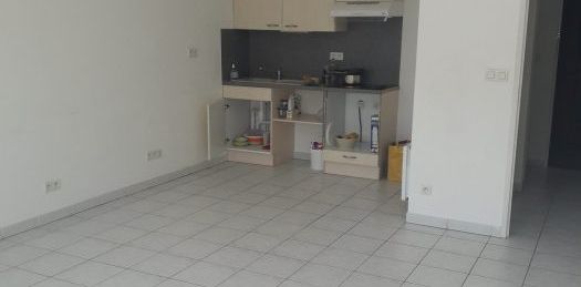 T2 AVEC BALCON + PARKING - Photo 2