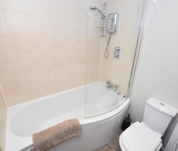 Lyndale Road, Coventry - Large Ground Floor 3 Bedroom Flat - Photo 4