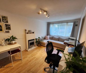 1 Bedroom Apartment To Let - Photo 3