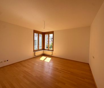 Großzügige 4-Zimmer Wohnung mit sonnigem Balkon in begehrter Lage i... - Photo 1