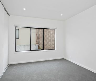 High end, Luxurious, two bedoom apartment - Photo 2