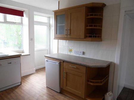 2 bedroom terraced house to rent - Photo 4
