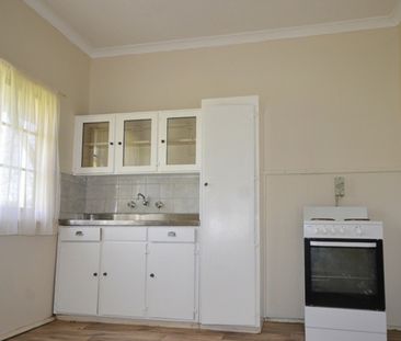 One Bedroom Unit in Convenient Mandurah Location - Photo 3