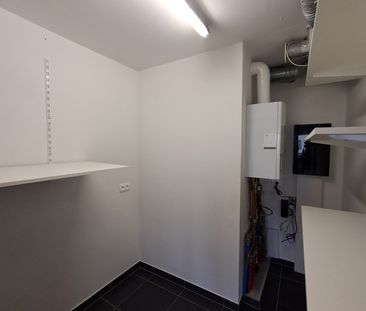 Ruim, mooi appartement met 2 slaapkamers en garage. - Foto 3