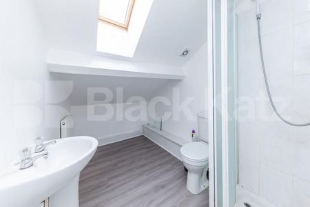 6 bedroom 2 bathroom private garden and a balcony one not to miss - Photo 3
