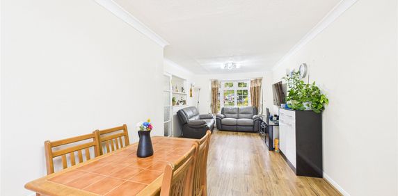 Cranbrook Drive, Berkshire Cranbrook Drive, Berkshire - Photo 2