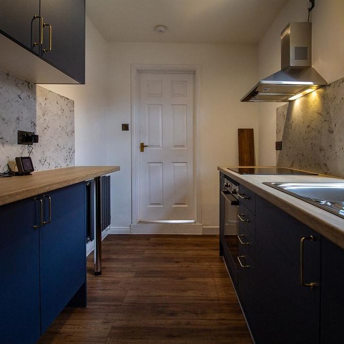 3 bedroom end of terrace house to rent - Photo 1