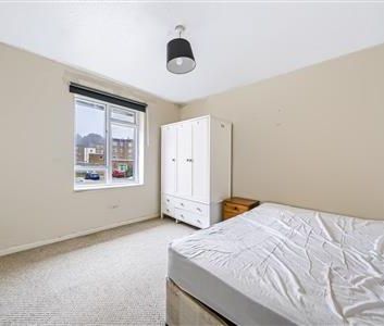 Stroud Crescent, SW15 - Photo 6