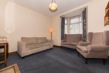 4 bedroom house to rent - Photo 2