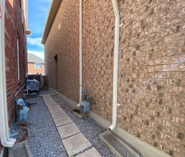 For Lease - 53 Ross Patrick Crescent Unit# Bsmt, Newmarket, Ontario - Photo 2