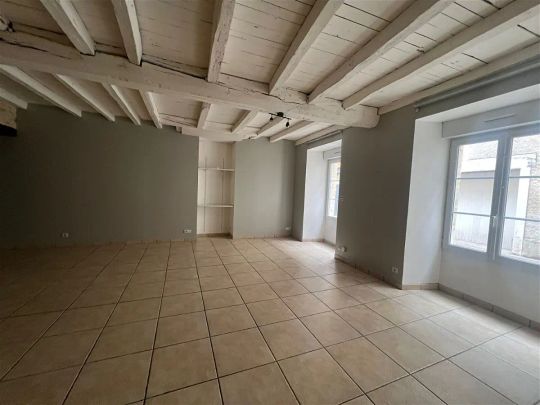 Location maison 6 pièces - 223.04m² à Saint maixent l ecole (79400) - Photo 1