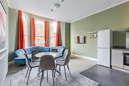 3 bedroom flat to rent - Photo 2