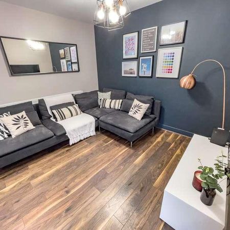 Esher Road, L6 - Photo 3
