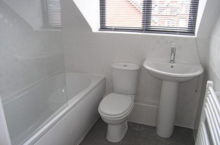 4 bedroom house to rent - Photo 2