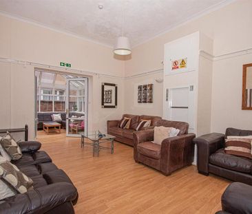 1 bedroom private hall to rent - Photo 1