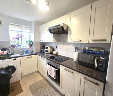 Ascot Court, Grove Road, Aldershot, GU11 - Photo 3