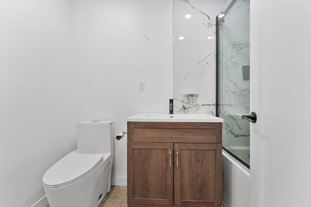 5336A Av. Duquette, H4A 1J4, Montréal - Photo 1