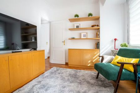 Carrer de Josep Balari, Barcelona, Catalonia 08022 - Photo 5