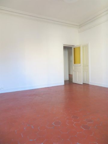 T4, 735€ H.C, 82m², Nîmes-centre, rue de la Servie - Photo 2