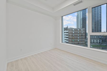 For Lease - 60 Central park roadway N/A Unit# 1004, Toronto, Ontario - Photo 5