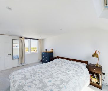 4 bedroom terraced house to rent - Photo 5