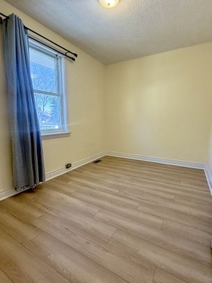 For Lease - 61 Parkside Drive Unit# A, Newmarket, Ontario - Photo 1