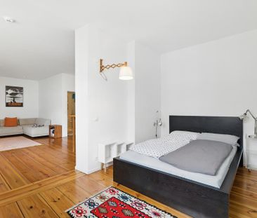 ***Möblierter stilvoller Zwei-Zimmer-Altbau mit modernem Komfort in... - Photo 1