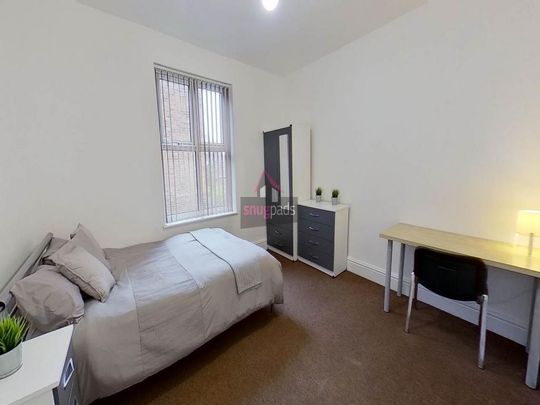 10 bedroom house to rent - Photo 1