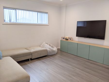 Modern Living - Photo 5