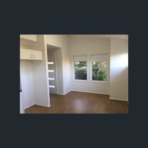 33a Panorama Crescent, Frenchs Forest, NSW 2086 - Photo 2