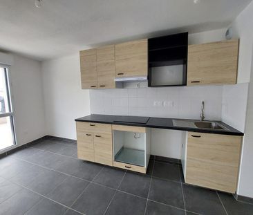 location Appartement T3 DE 65m² À NIMES - Photo 4