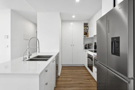 Contemporary Inner-South Lifestyle with Space, Style & Convenience - Photo 5