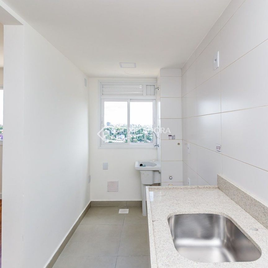 Apartamento com 2 quartos e 60m² para alugar em Jardim Sabará, Porto Alegre. - Photo 1