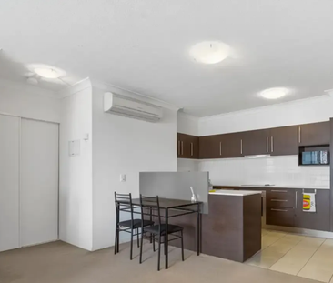 4403/12-14 Executive Drive, Burleigh Heads QLD 4220 - House For Ren... - Photo 5