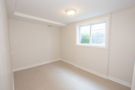 7.5 Kirk St, St. Catharines - All Inclusive 2 Bedroom Lower Unit - Photo 5