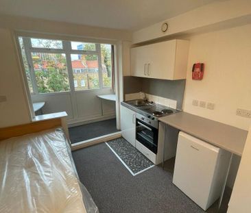 Studio to rent - Photo 4